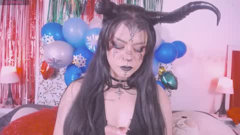 niiky online show from 23, 12, 2024