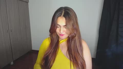 Snapshot of _ninahot chatting on 22, 12, 2024 Nina online show from 22, 12, 2024