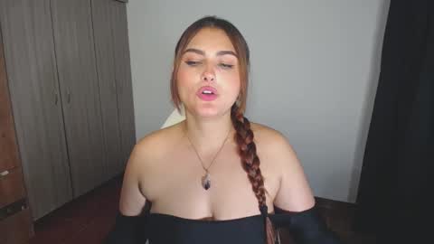 Snapshot of _ninahot chatting on 30, 12, 2024 Nina online show from 30, 12, 2024