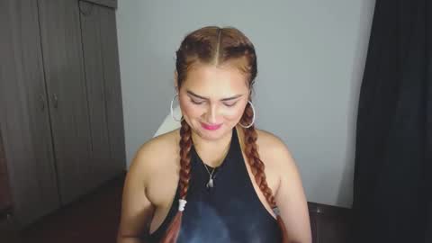 Snapshot of _ninahot chatting on 12, 1, 2025 Nina online show from 12, 1, 2025