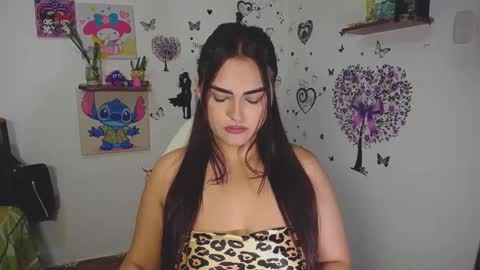 Snapshot of _ninahot chatting on 12, 10, 2025 Nina online show from 12, 10, 2025