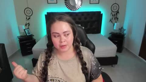 Snapshot of _oliviajoness chatting on 25, 9, 2025 Olivia jones online show from 25, 9, 2025