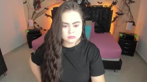 Snapshot of _oliviajoness chatting on 15, 10, 2025 Olivia jones online show from 15, 10, 2025