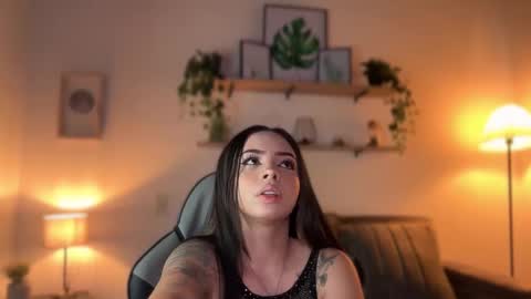 _paulah2 online show from 7, 11, 2025