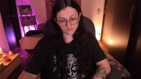 Snapshot of _peach__ chatting on 12, 5, 2026 violeta ig online show from 12, 5, 2026