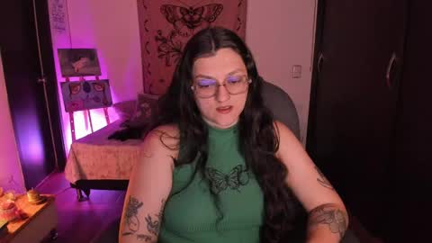 Snapshot of _peach__ chatting on 15, 5, 2026 violeta ig online show from 15, 5, 2026