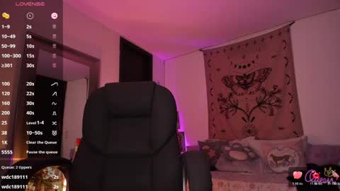 Snapshot of _peach__ chatting on 28, 5, 2026 violeta ig online show from 28, 5, 2026