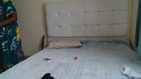 Peach online show from 14, 4, 2026