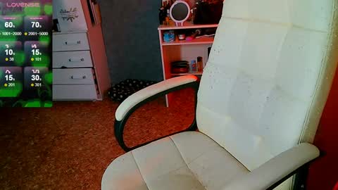 Snapshot of _pink__rabbit_ chatting on 27, 12, 2024 Ilona online show from 27, 12, 2024