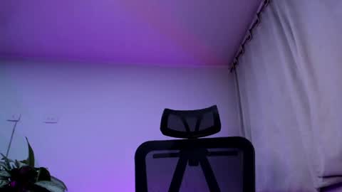 Snapshot of _purplecherry_ chatting on 8, 6, 2026 Cherr online show from 8, 6, 2026