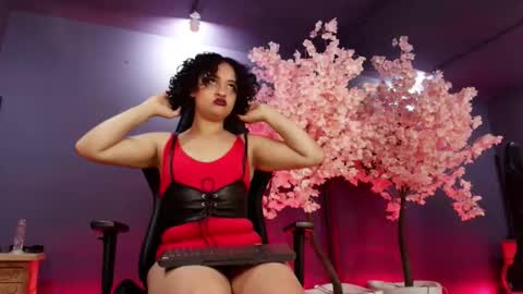 Snapshot of _sarahrose chatting on 10, 11, 2025 Sara online show from 10, 11, 2025