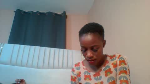 _sassydiva_ online show from 19, 11, 2025