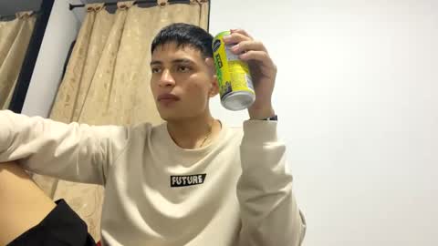 Juan Pablo-independent model online show from 4, 1, 2025