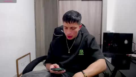 Juan Pablo-independent model online show from 21, 1, 2025