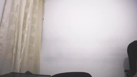 Juan Pablo-independent model online show from 23, 2, 2025