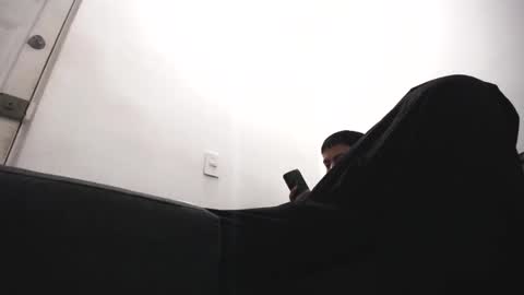 Juan Pablo-independent model online show from 3, 3, 2025