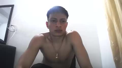 Juan Pablo-independent model online show from 6, 3, 2025