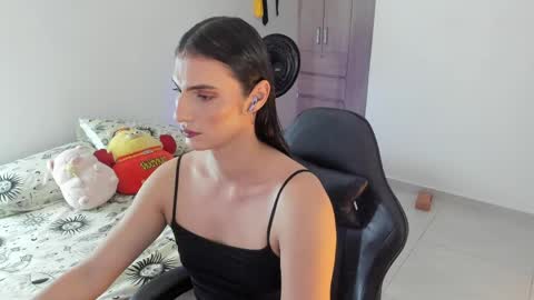 Shantall online show from 25, 5, 2026