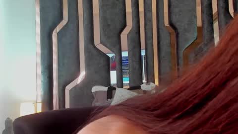 _silvia_vega_ online show from 11, 12, 2024