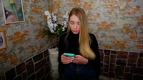 Snapshot of _snow_queen__ chatting on 7, 1, 2025 Rachel online show from 7, 1, 2025