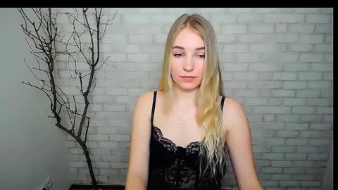 Snapshot of _snow_queen__ chatting on 14, 2, 2025 Rachel online show from 14, 2, 2025