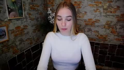 Snapshot of _snow_queen__ chatting on 10, 3, 2025 Rachel online show from 10, 3, 2025