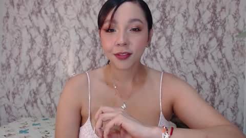 Snapshot of _sofiaparker_ chatting on 26, 2, 2025 Sofia Parker online show from 26, 2, 2025