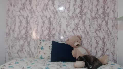 Snapshot of _sofiaparker_ chatting on 27, 2, 2025 Sofia Parker online show from 27, 2, 2025