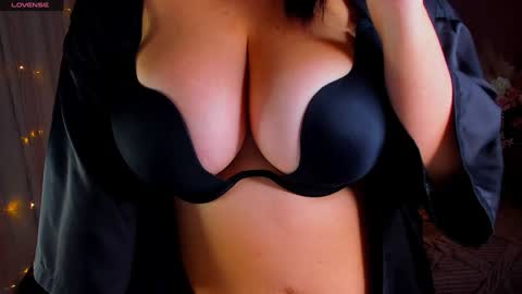 Snapshot of _softnippels chatting on 5, 2, 2025 Dianna online show from 5, 2, 2025