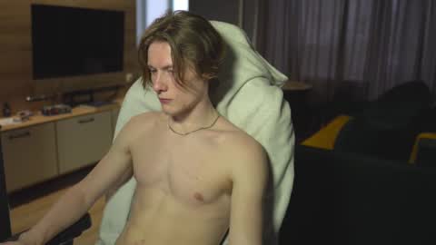 OLIVERpvt is open online show from 28, 2, 2025