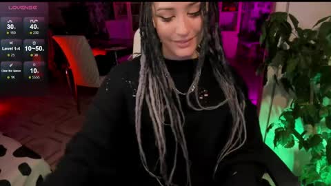 Snapshot of _sserendipityy_ chatting on 18, 5, 2026 _sserendipityy_ online show from 18, 5, 2026