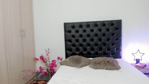 Sussi online show from 5, 2, 2025