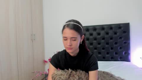 Sussi online show from 11, 2, 2025