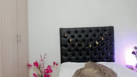 Sussi online show from 20, 2, 2025