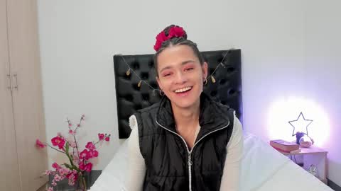 Sussi online show from 8, 3, 2025