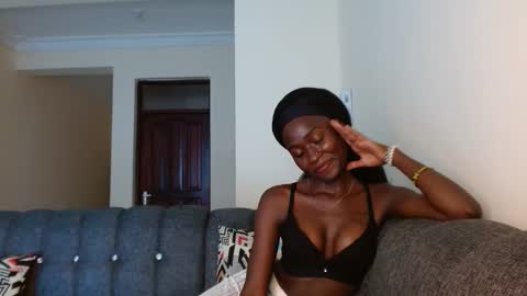 Snapshot of _sweejewel chatting on 10, 9, 2025 _sweejewel online show from 10, 9, 2025