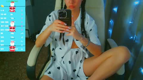 Snapshot of _sweet_ruby_ chatting on 30, 12, 2024 Milana welcome to my world online show from 30, 12, 2024