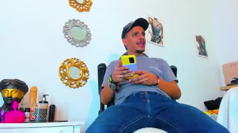 Snapshot of _tarek_ chatting on 1, 10, 2025 _tarek_ online show from 1, 10, 2025