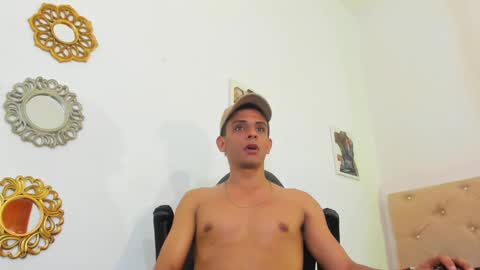 Snapshot of _tarek_ chatting on 8, 10, 2025 _tarek_ online show from 8, 10, 2025