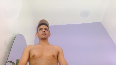 Snapshot of _tarek_ chatting on 13, 11, 2025 _tarek_ online show from 13, 11, 2025