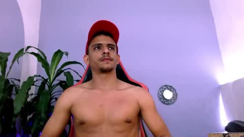 Snapshot of _tarek_ chatting on 19, 11, 2025 _tarek_ online show from 19, 11, 2025