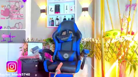 Snapshot of _taylor_black chatting on 7, 8, 2026 Taylor online show from 7, 8, 2026