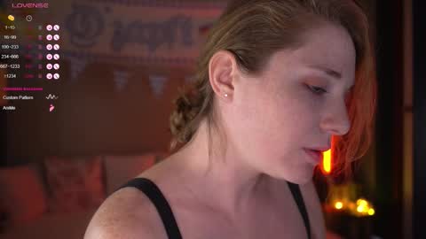 Snapshot of _the_sun_ chatting on 25, 9, 2025 Evi online show from 25, 9, 2025
