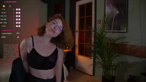 Snapshot of _the_sun_ chatting on 17, 10, 2025 Evi online show from 17, 10, 2025