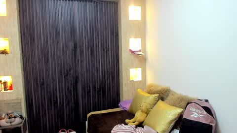 Stefania online show from 8, 2, 2025