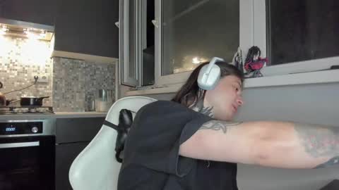 _torfin_ online show from 10, 3, 2025