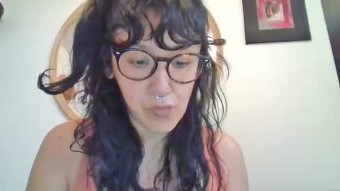 _tutti_frutti_ online show from 7, 1, 2026