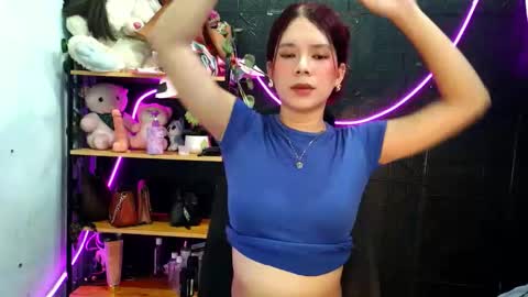 _urpetitegirl online show from 18, 5, 2026