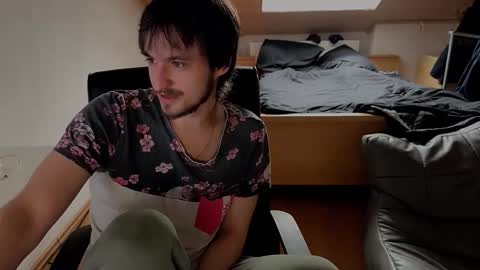 Snapshot of _v_l_a_d_ chatting on 14, 2, 2026 Vlad online show from 14, 2, 2026