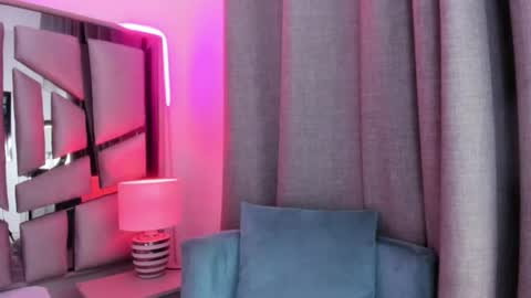 Snapshot of _valeria_saenz_ chatting on 12, 6, 2026 _valeria_saenz_ online show from 12, 6, 2026